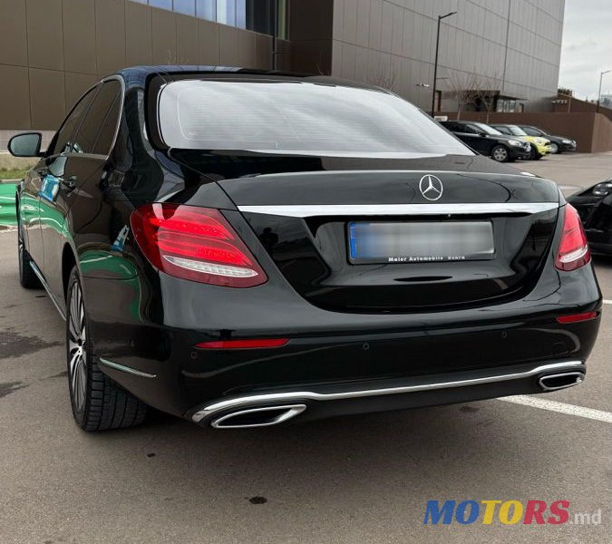 2018' Mercedes-Benz E-Class photo #4