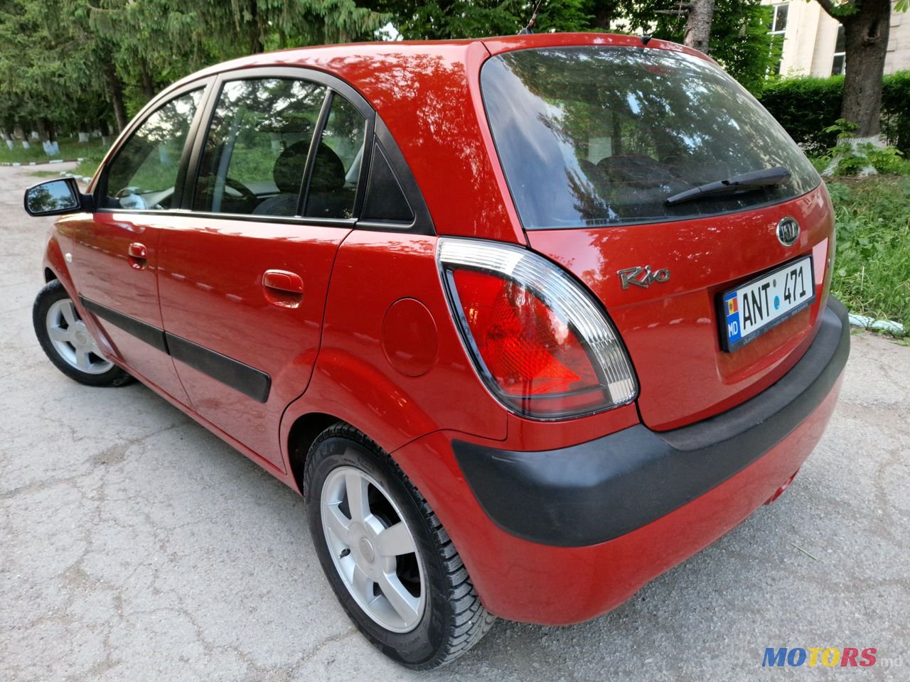 2005' Kia Rio photo #4