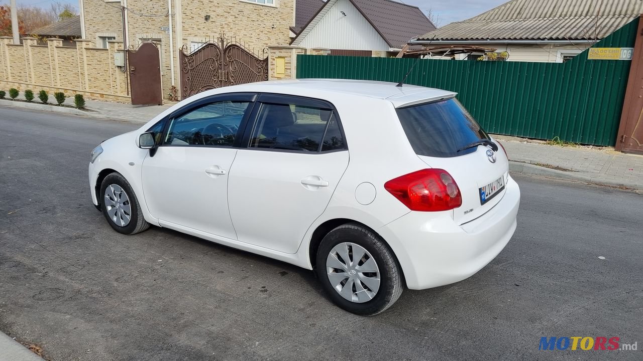 2009' Toyota Auris photo #5