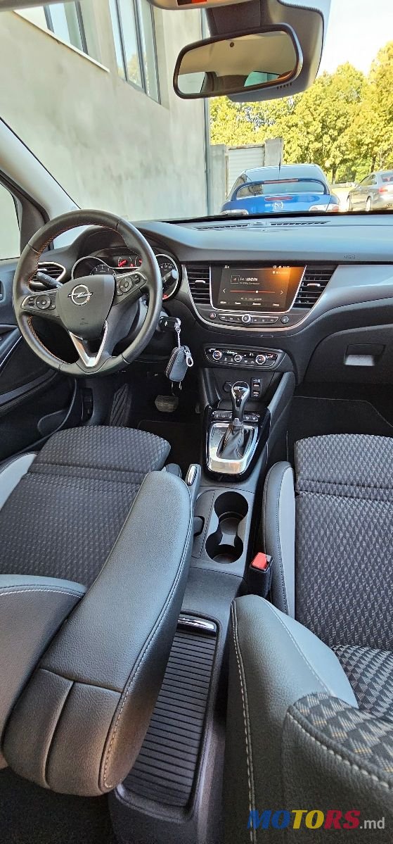 2020' Opel Crossland X photo #5