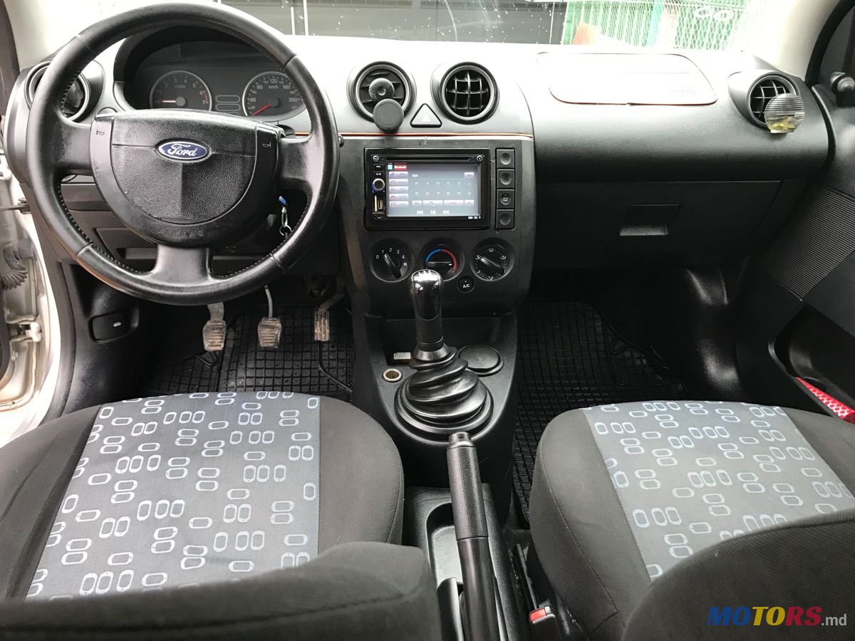 2004' Ford Fiesta 5D photo #6