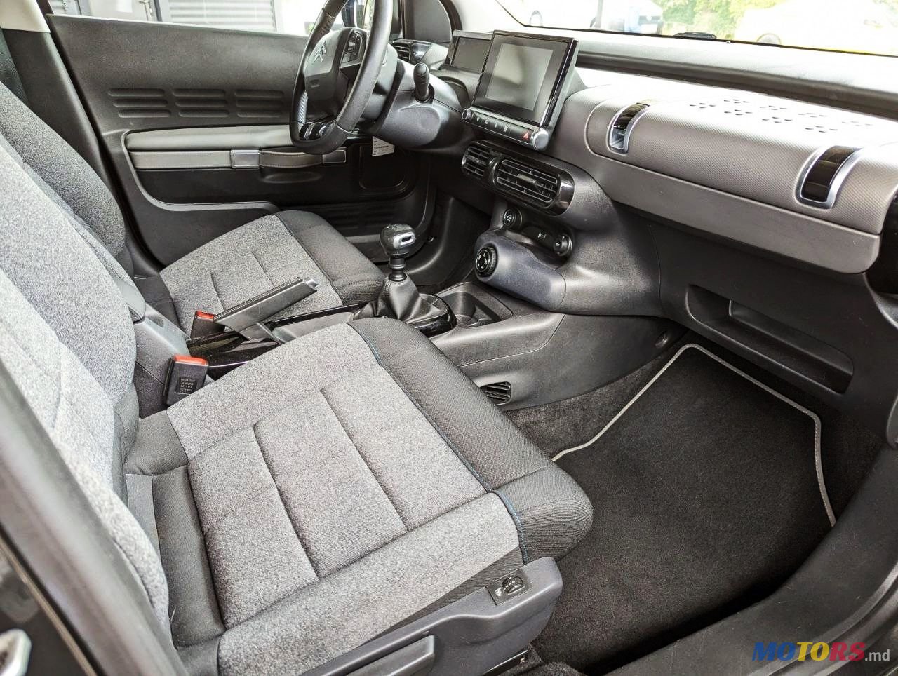 2020' Citroen C4 Cactus photo #6