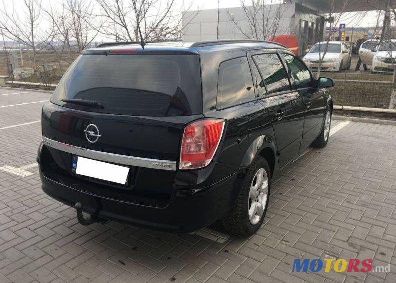 2007' Opel Astra photo #2