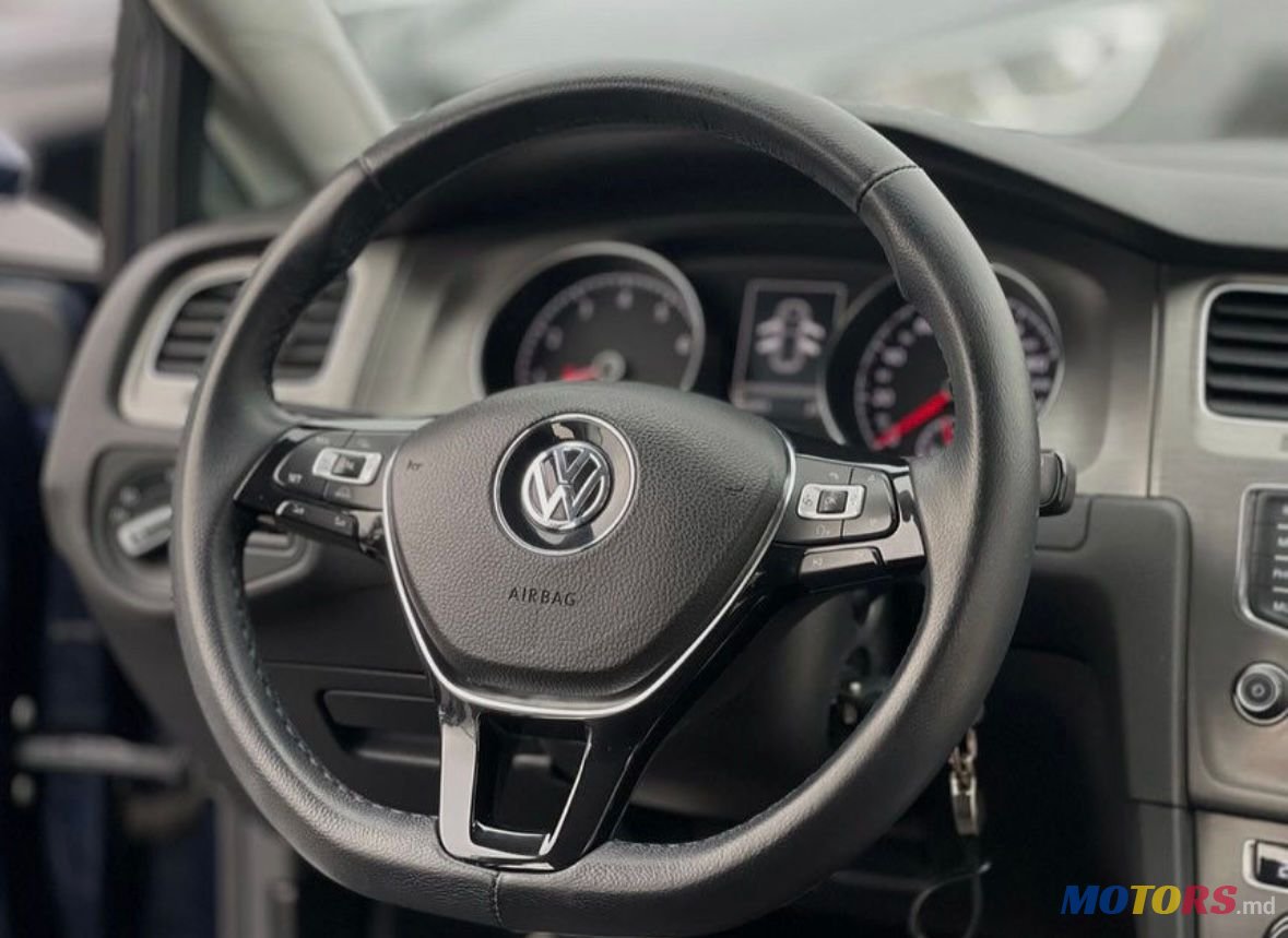 2013' Volkswagen Golf photo #6