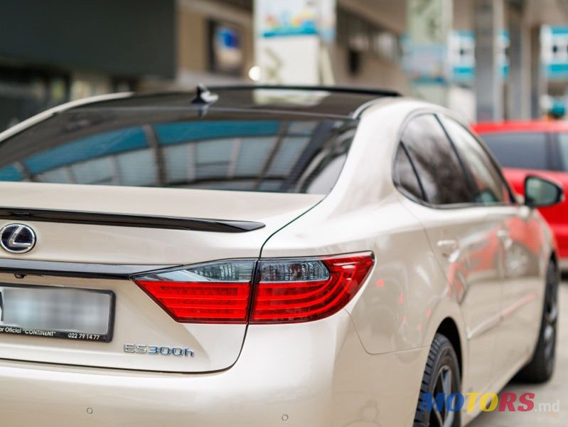 2012' Lexus Es Series photo #4