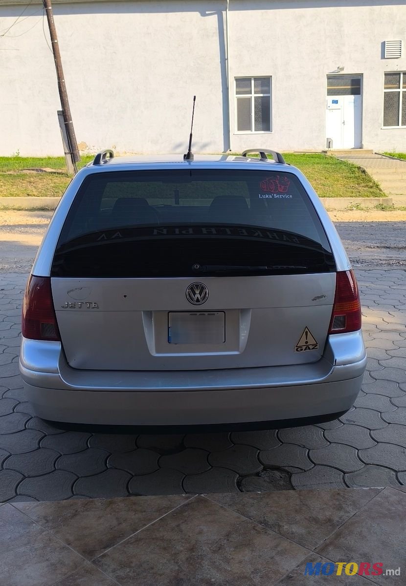 2004' Volkswagen Jetta photo #2