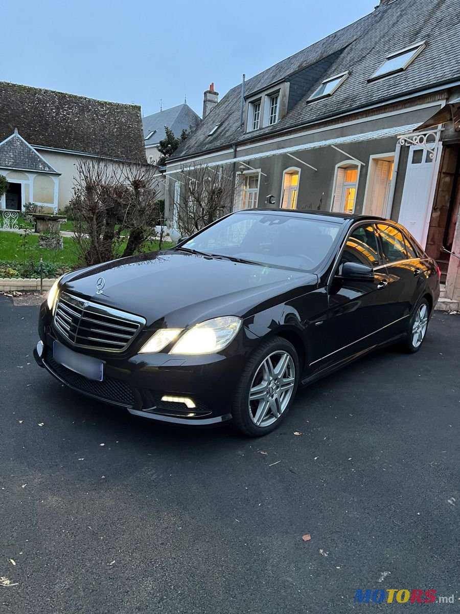 2009' Mercedes-Benz E Класс photo #2