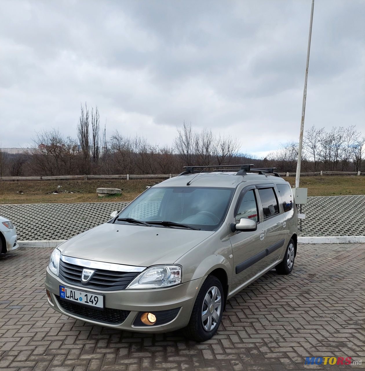 2012' Dacia Logan Mcv photo #2