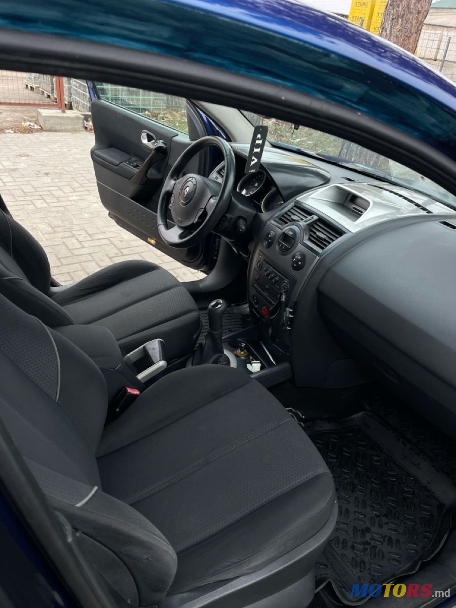 2004' Renault Megane photo #3
