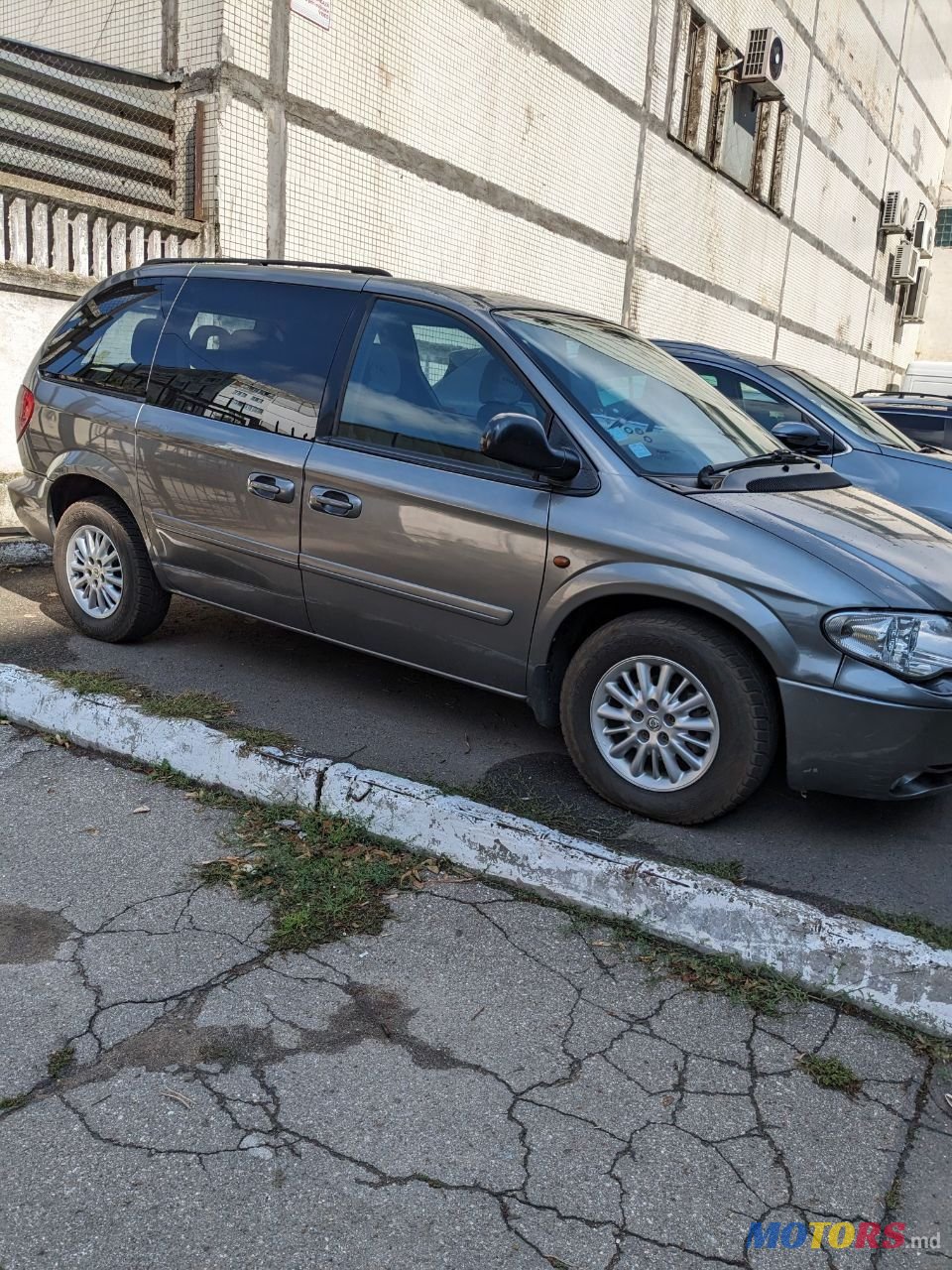 2008' Chrysler Voyager photo #4