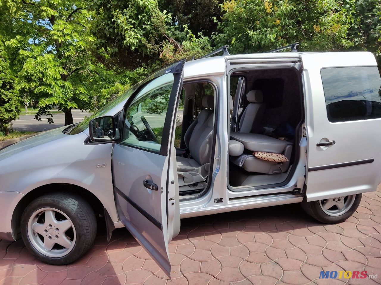 2005' Volkswagen Caddy photo #6