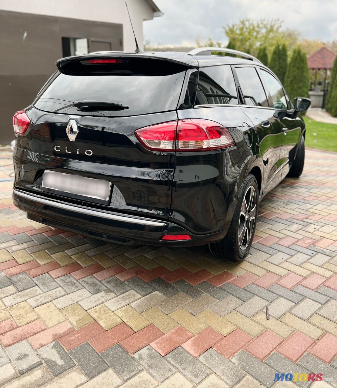 2015' Renault Clio photo #1