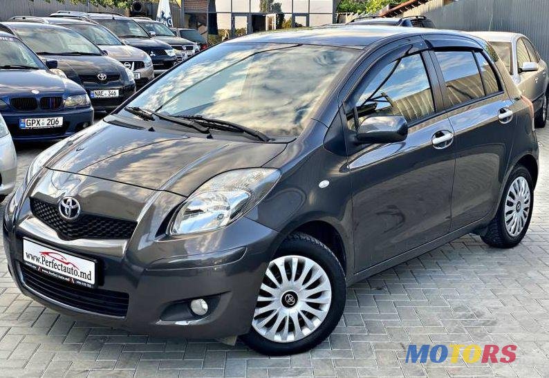 2011' Toyota Yaris photo #1