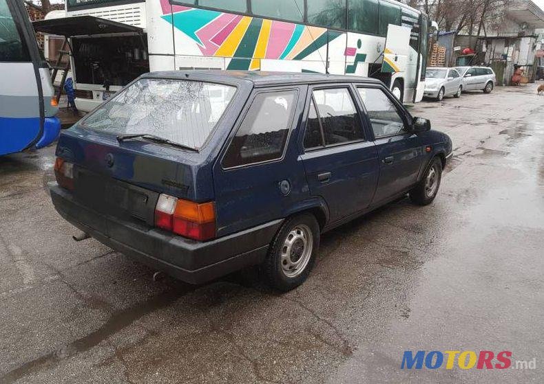 1995' Skoda Favorit photo #2