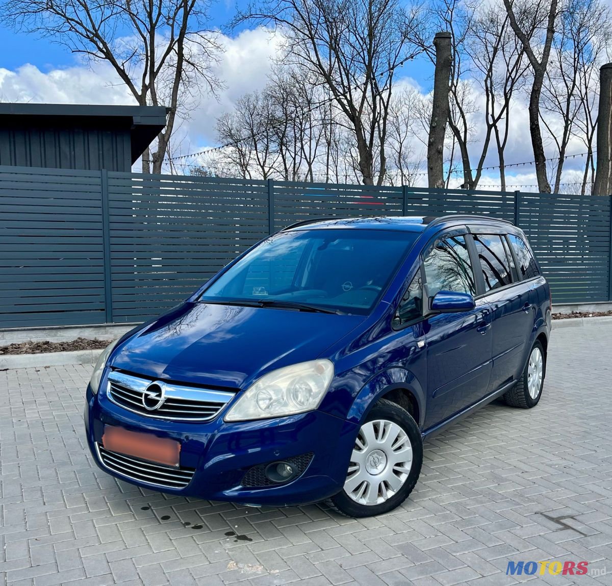 2009' Opel Zafira photo #1
