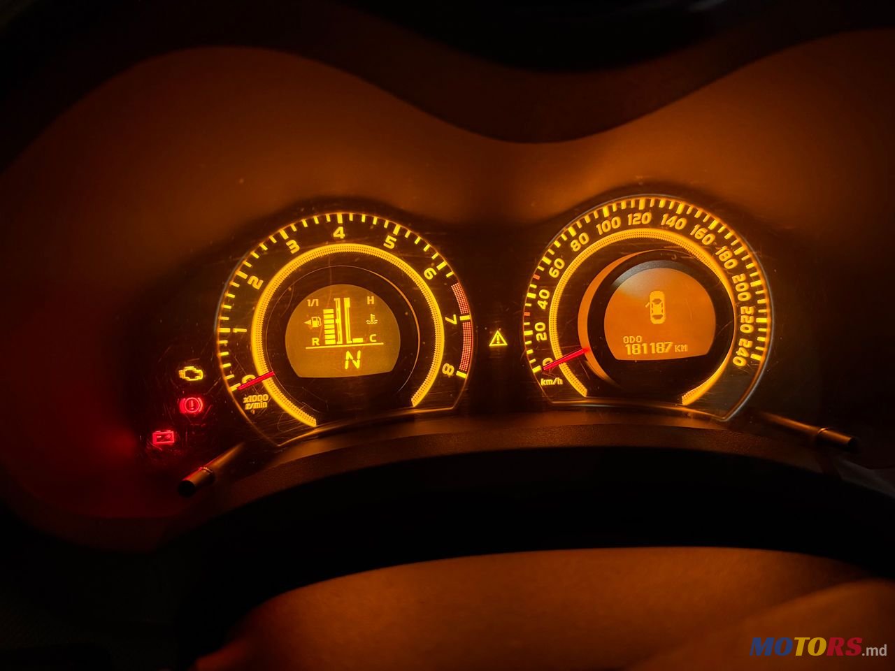 2008' Toyota Auris photo #2