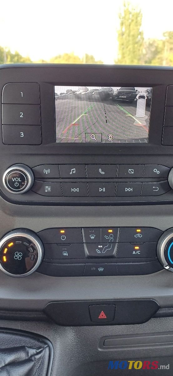 2020' Ford Transit Custom photo #5