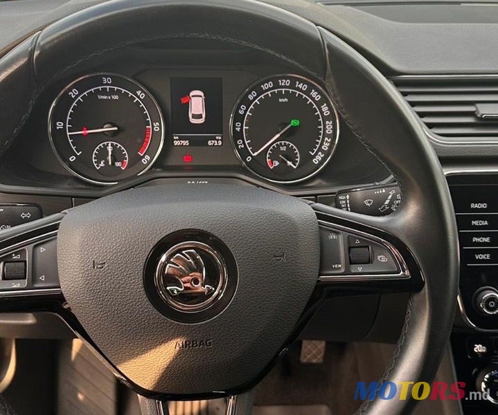 2019' Skoda Superb photo #5