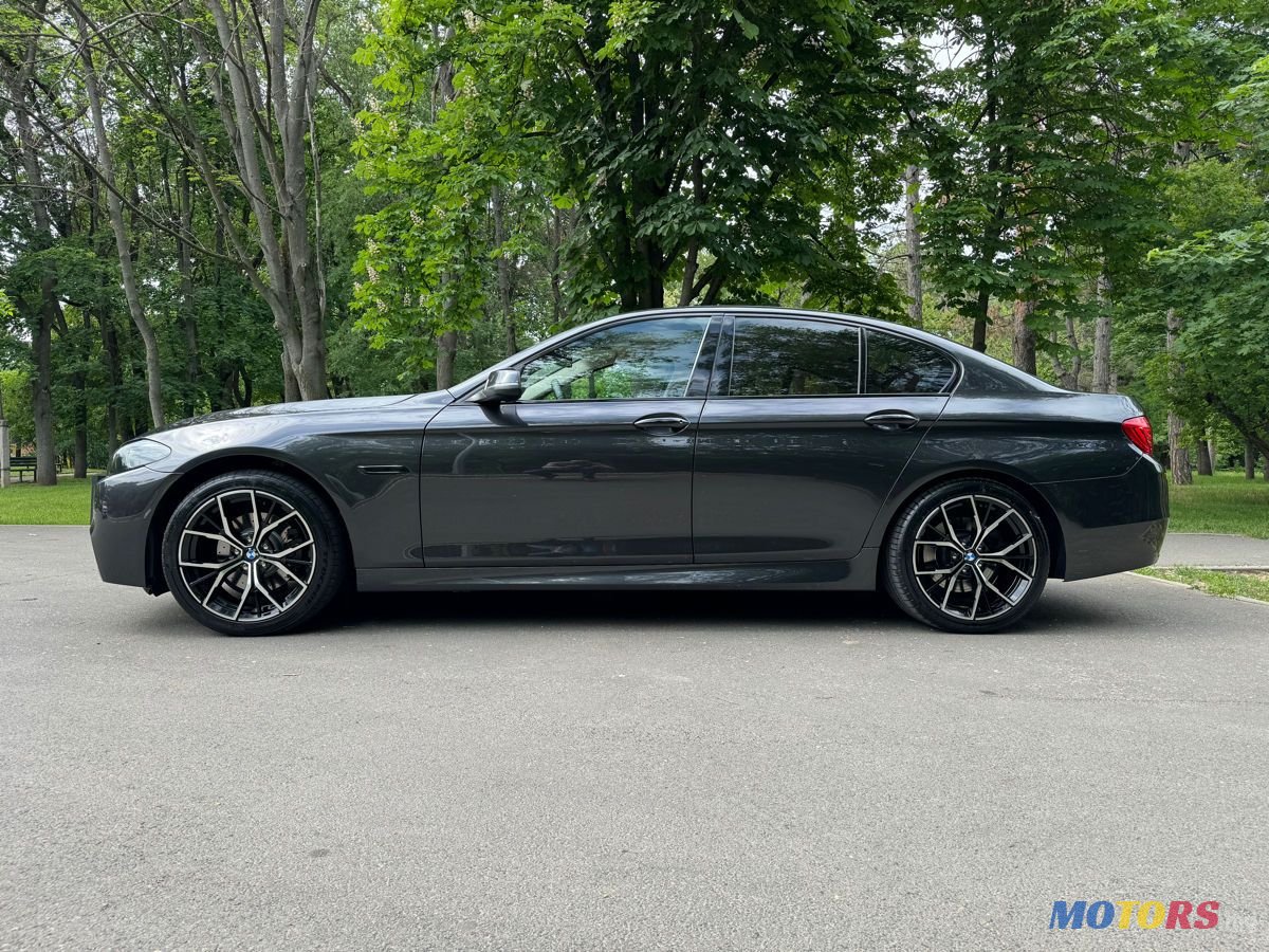 2014' BMW 5 Series photo #4