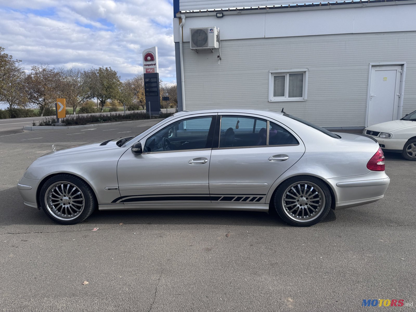 2004' Mercedes-Benz E 320 photo #5