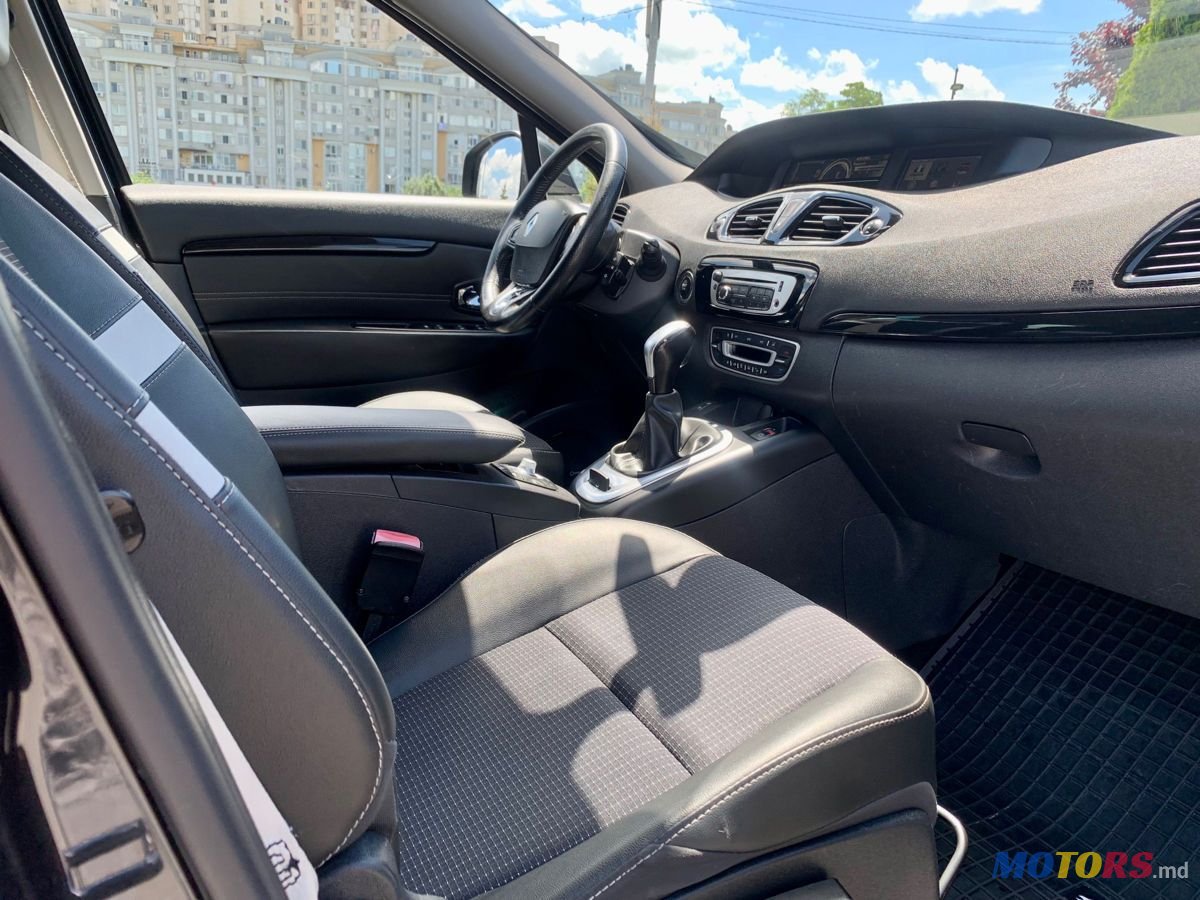 2013' Renault Grand Scenic photo #6