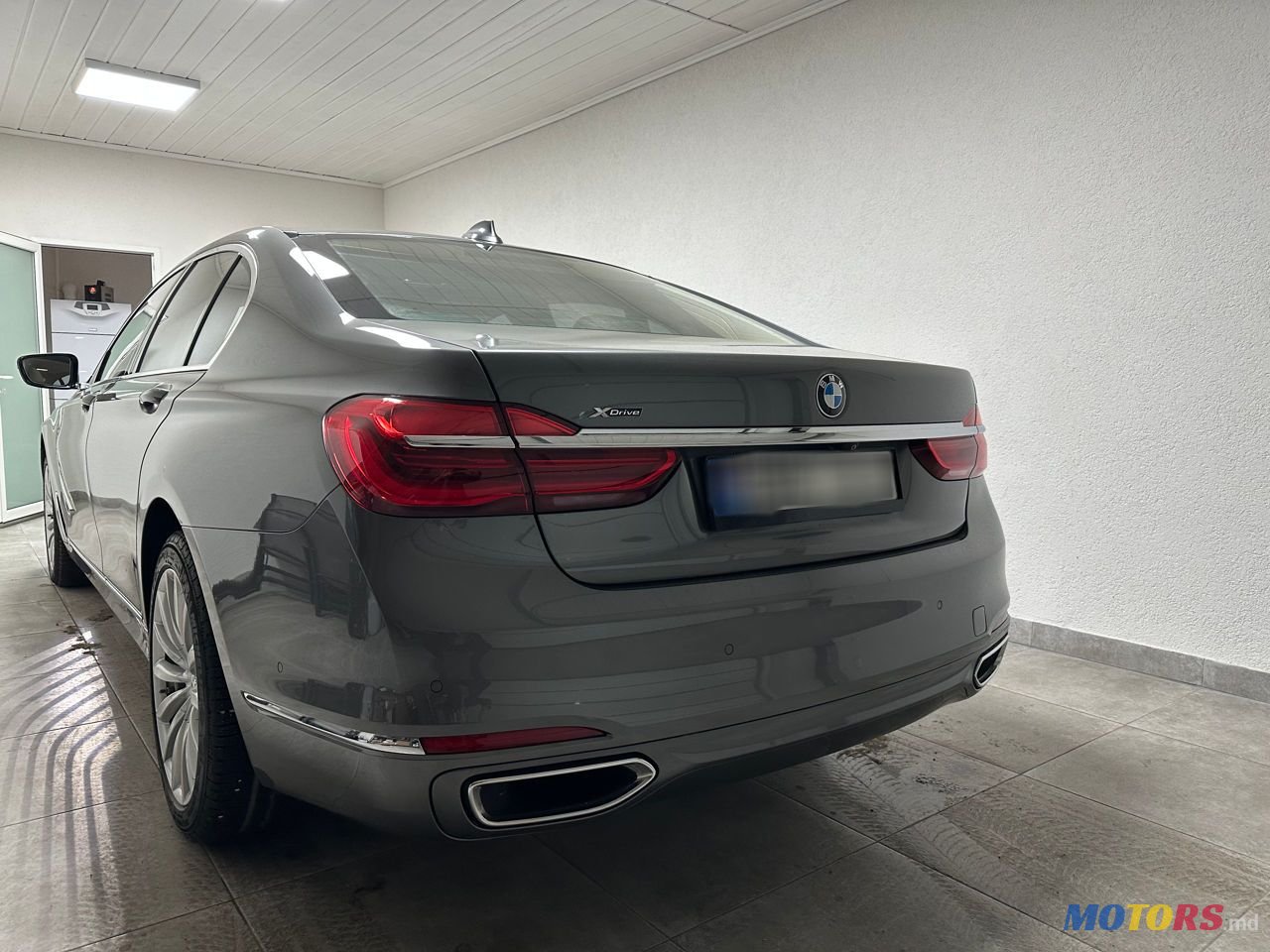 2016' BMW 7 Series photo #5
