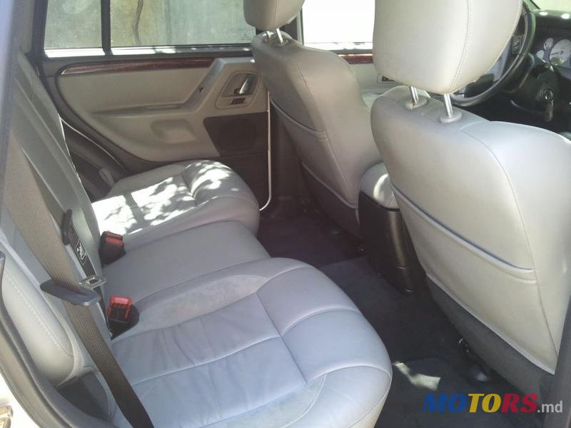 2004' Jeep Grand Cherokee photo #3