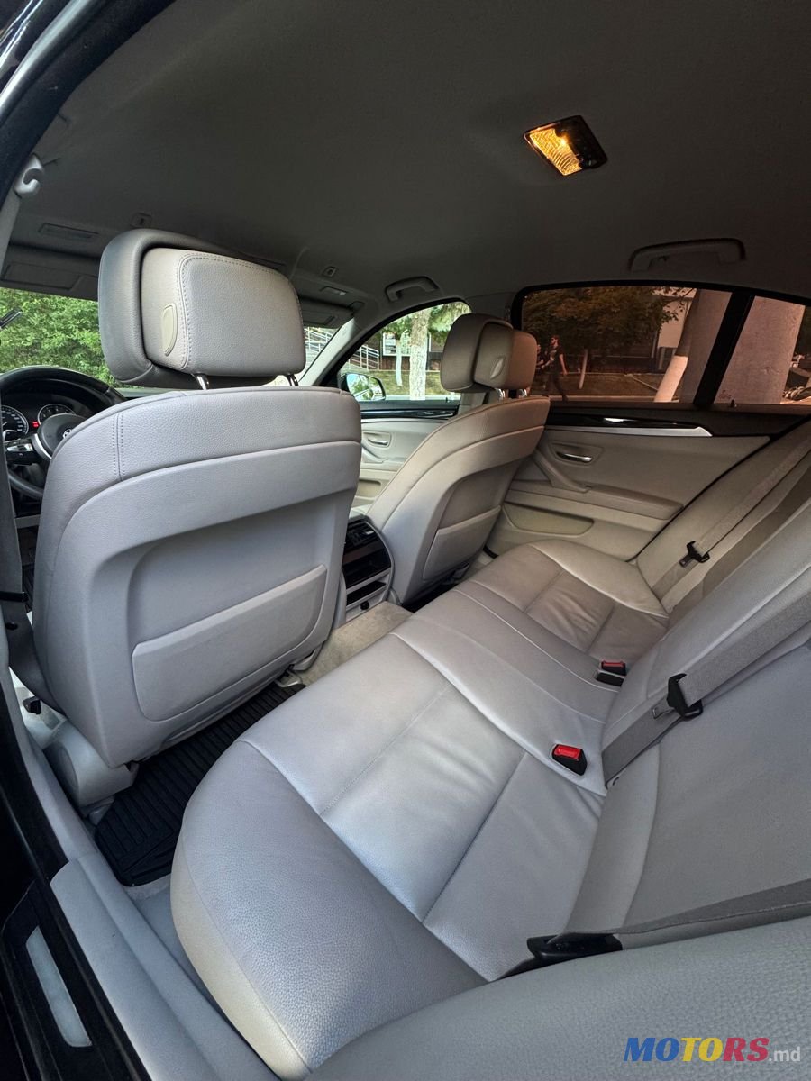 2012' BMW 5 Series photo #4