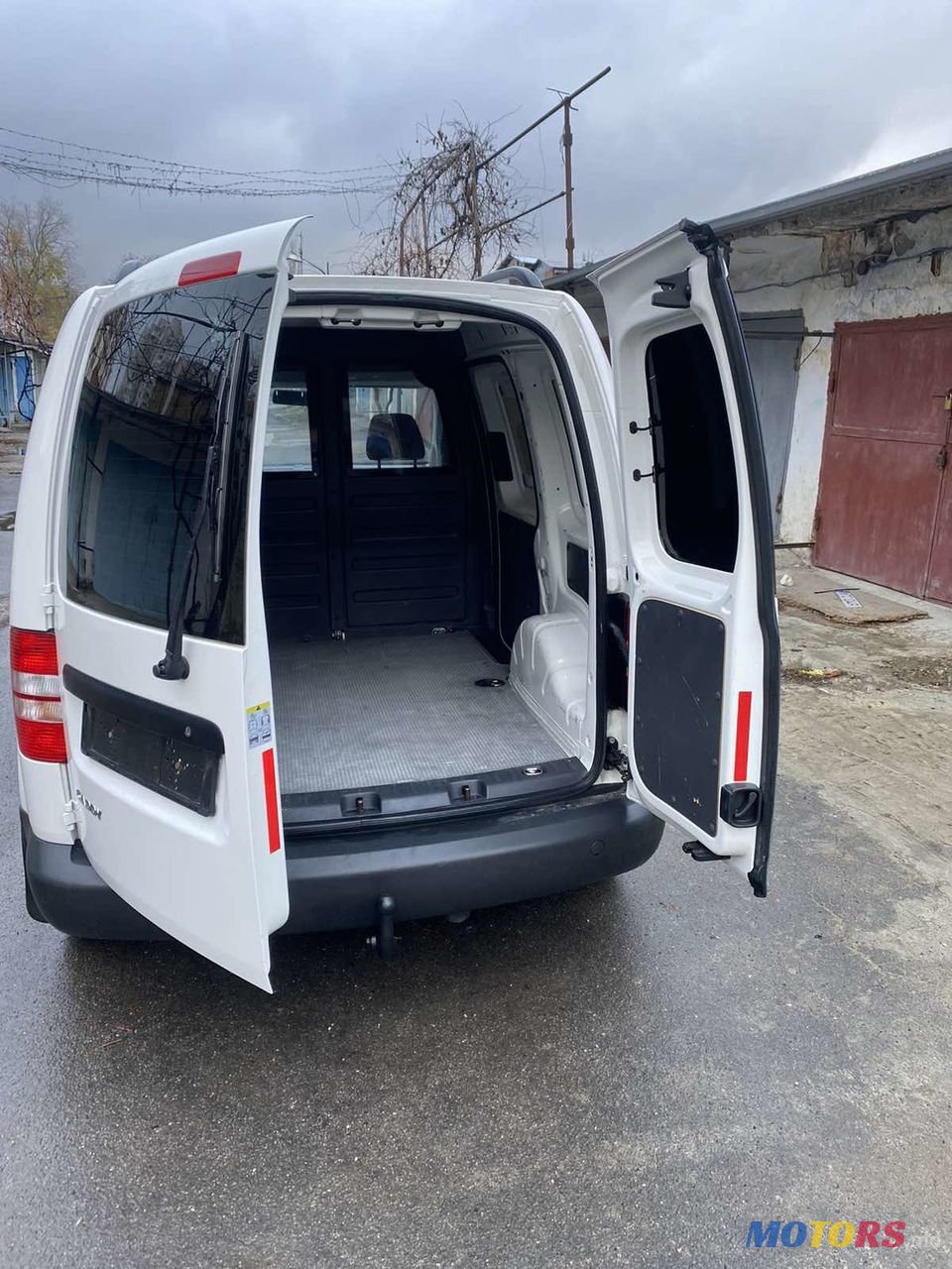 2015' Volkswagen Caddy photo #6