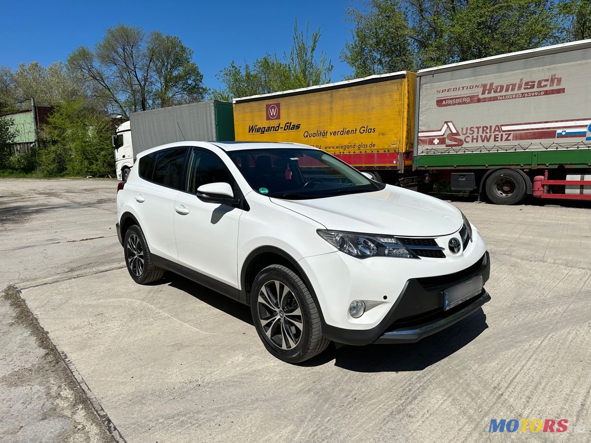 2014' Toyota RAV4 photo #2