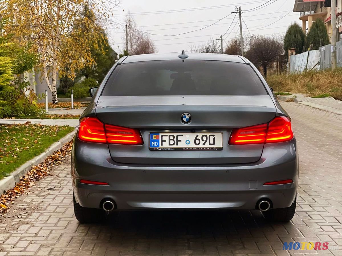 2017' BMW 5 Series photo #3