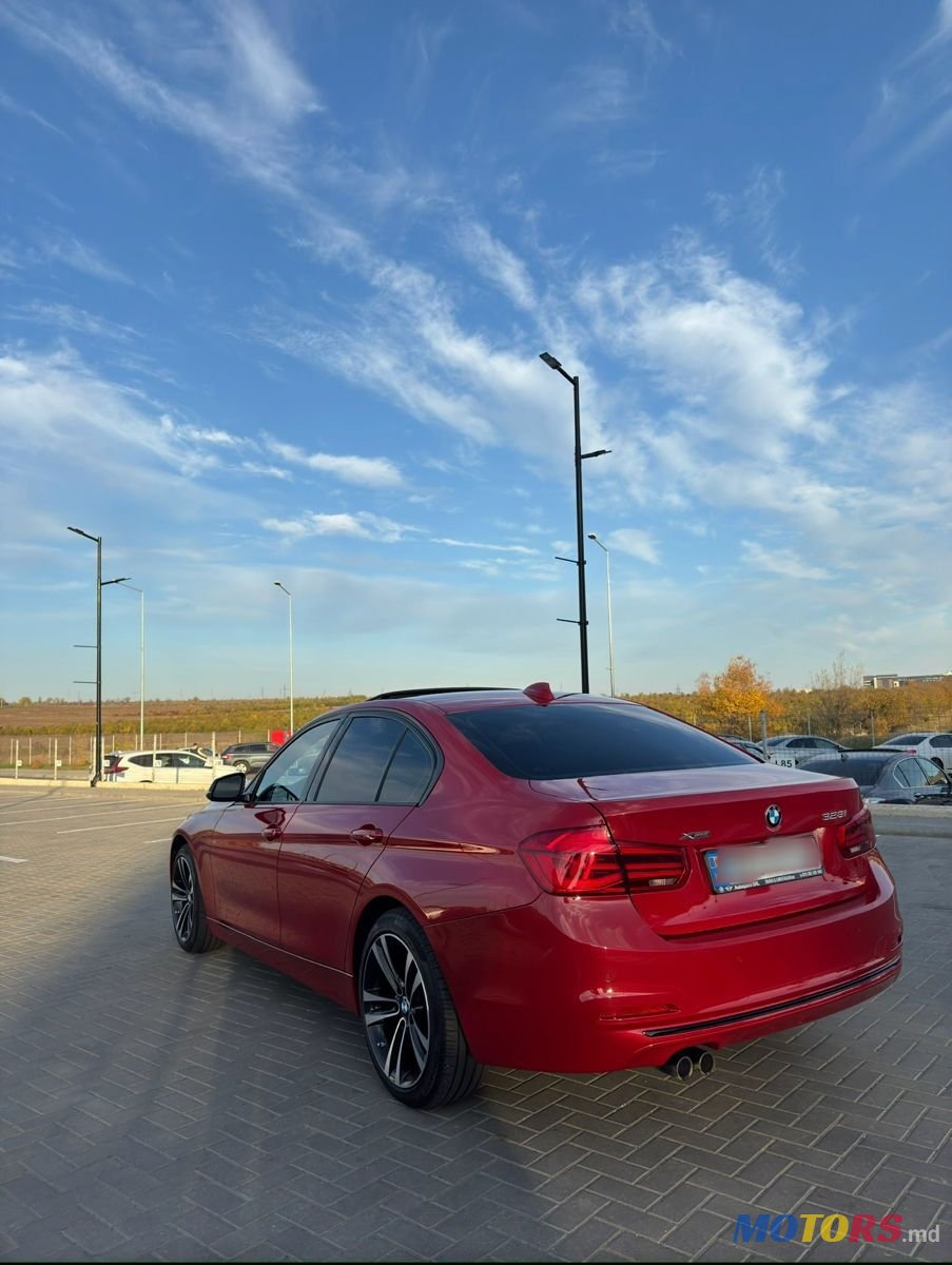 2015' BMW 3 Series photo #3