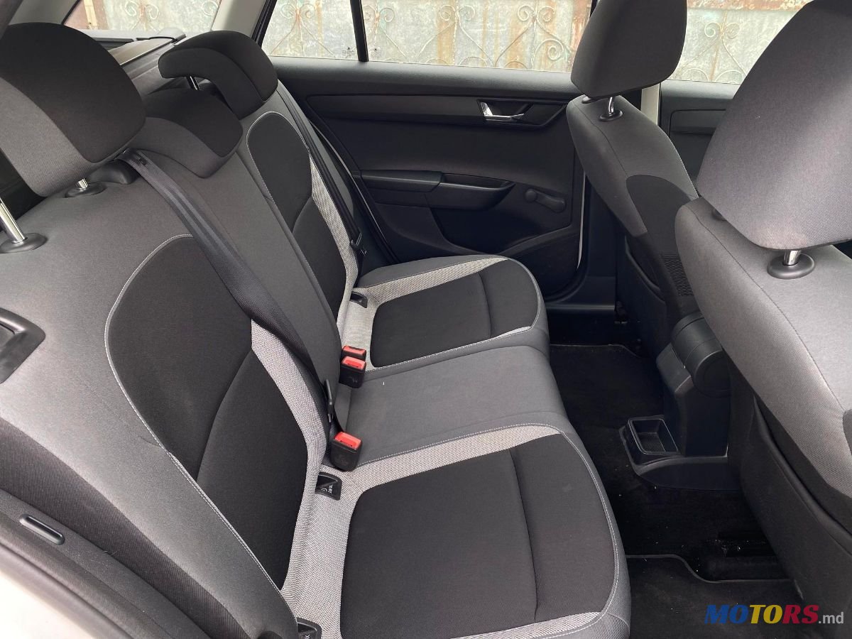 2015' Skoda Fabia photo #5