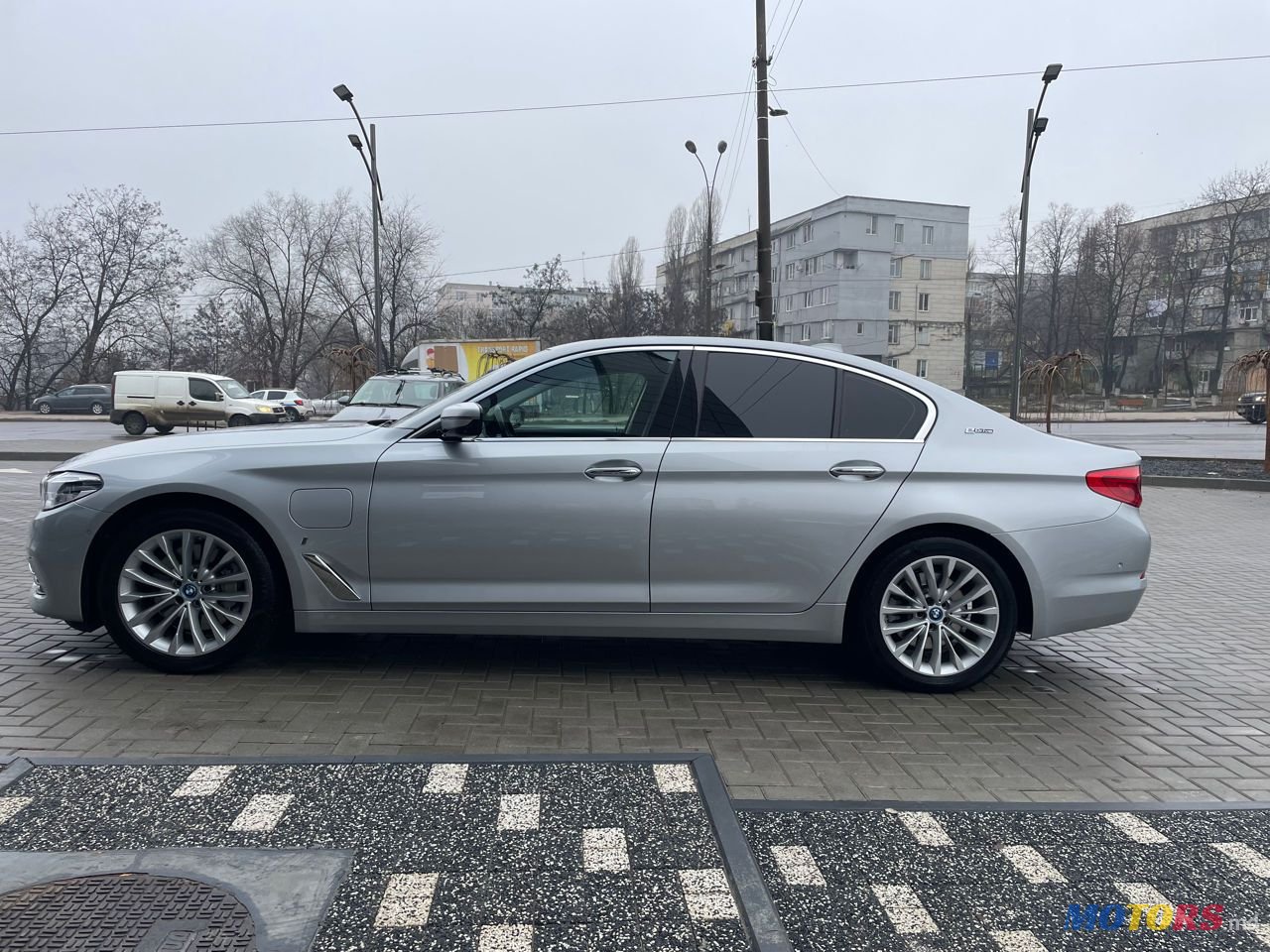 2018' BMW 5 Series photo #1