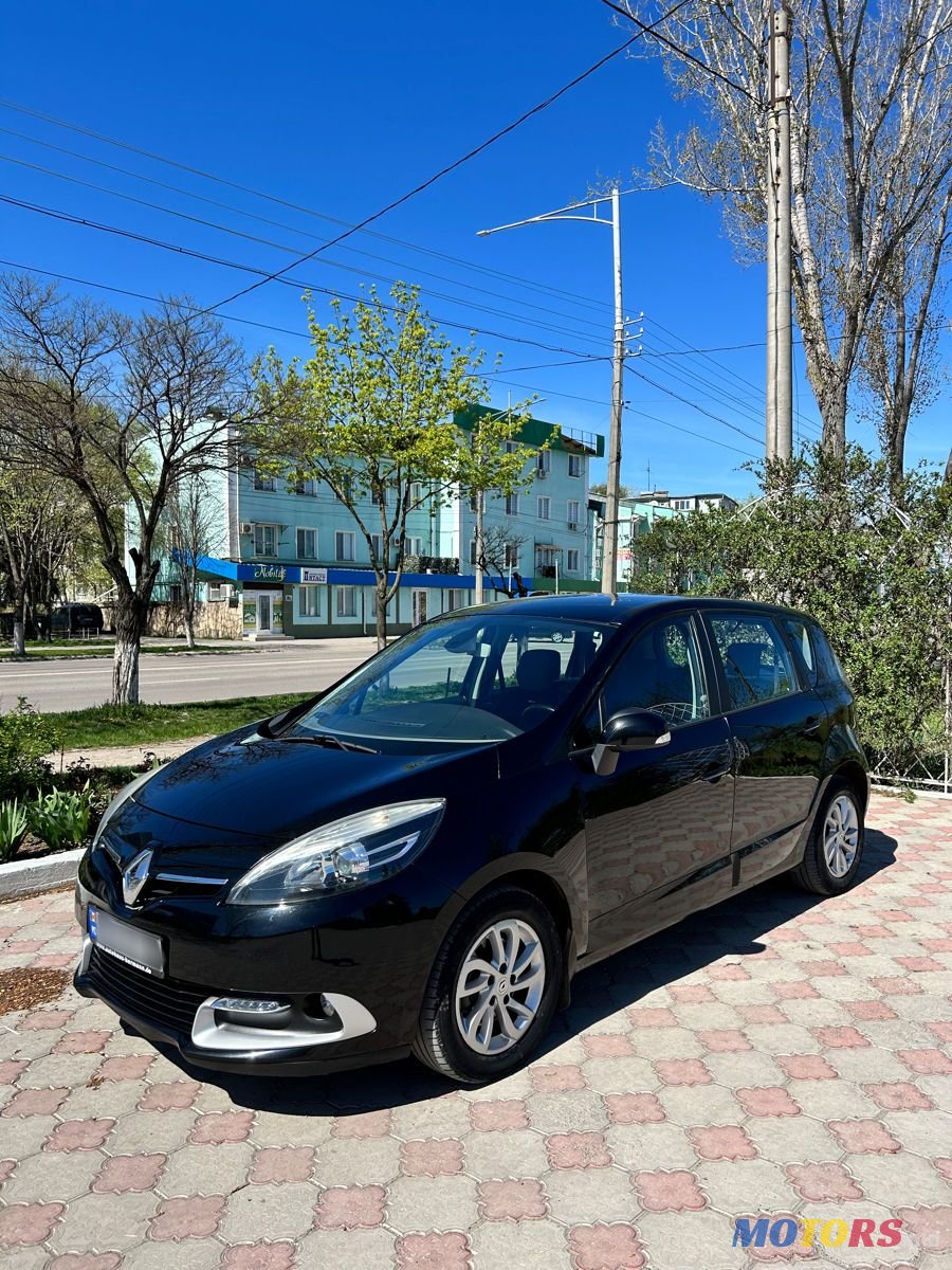 2013' Renault Scenic photo #3