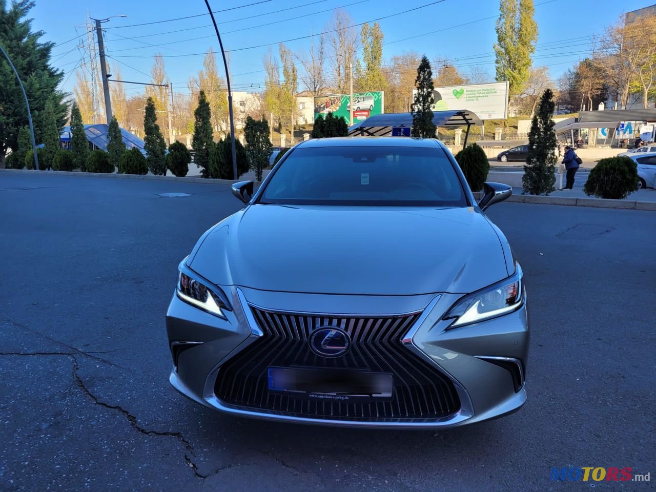 2020' Lexus Es Series photo #5