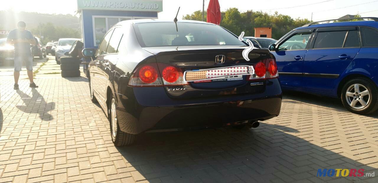 2008' Honda Civic hybrid photo #2