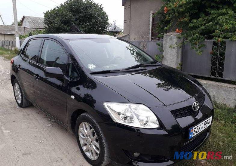 2008' Toyota Auris photo #1