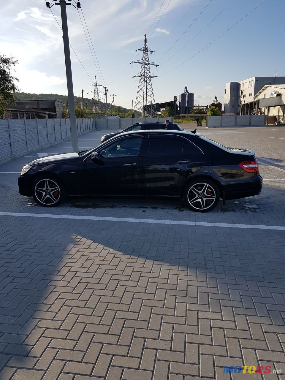 2011' Mercedes-Benz E Класс photo #2