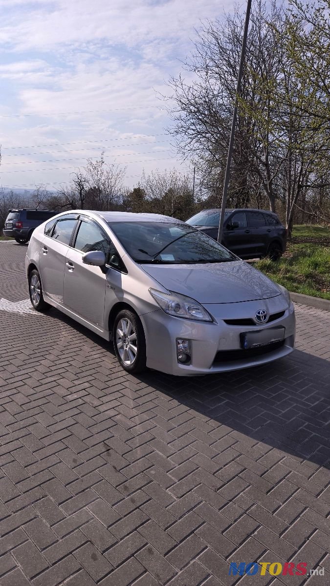 2010' Toyota Prius photo #2