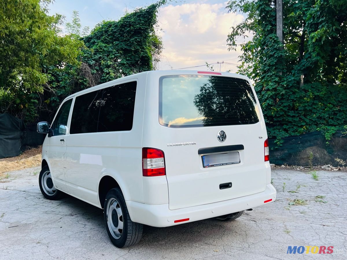 2010' Volkswagen Transporter photo #6