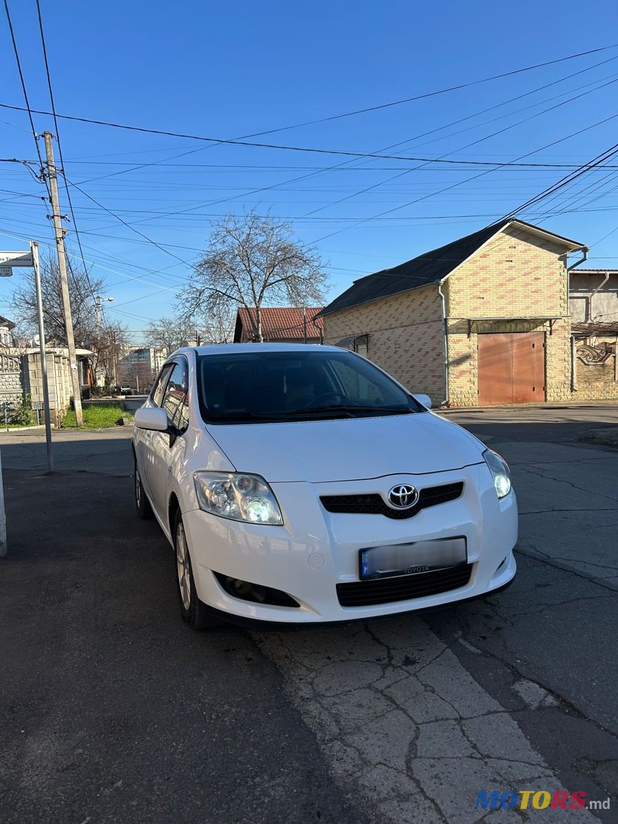 2008' Toyota Auris photo #1