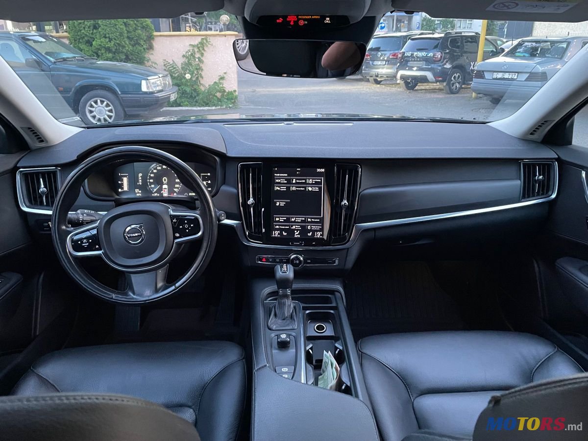 2017' Volvo V90 photo #6