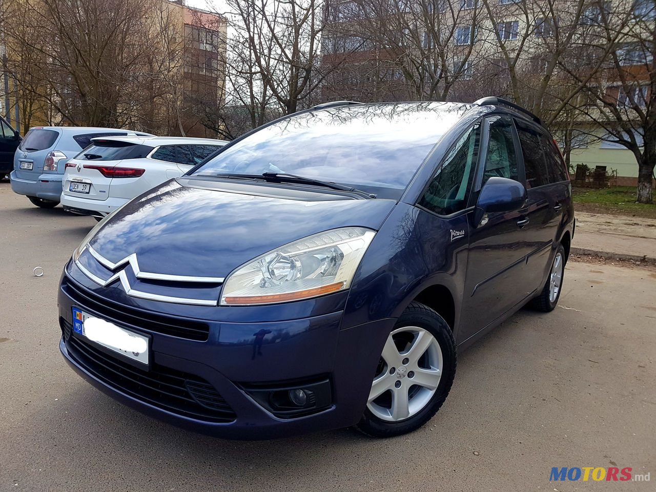 2009' Citroen C4 Picasso photo #2