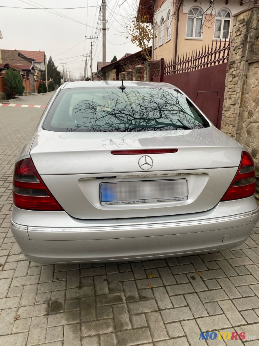 2004' Mercedes-Benz E-Class photo #5
