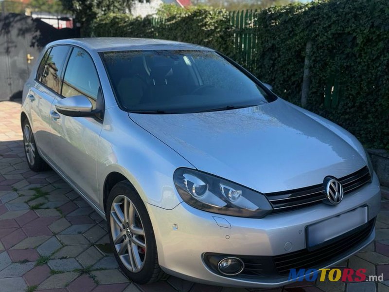 2011' Volkswagen Golf photo #2