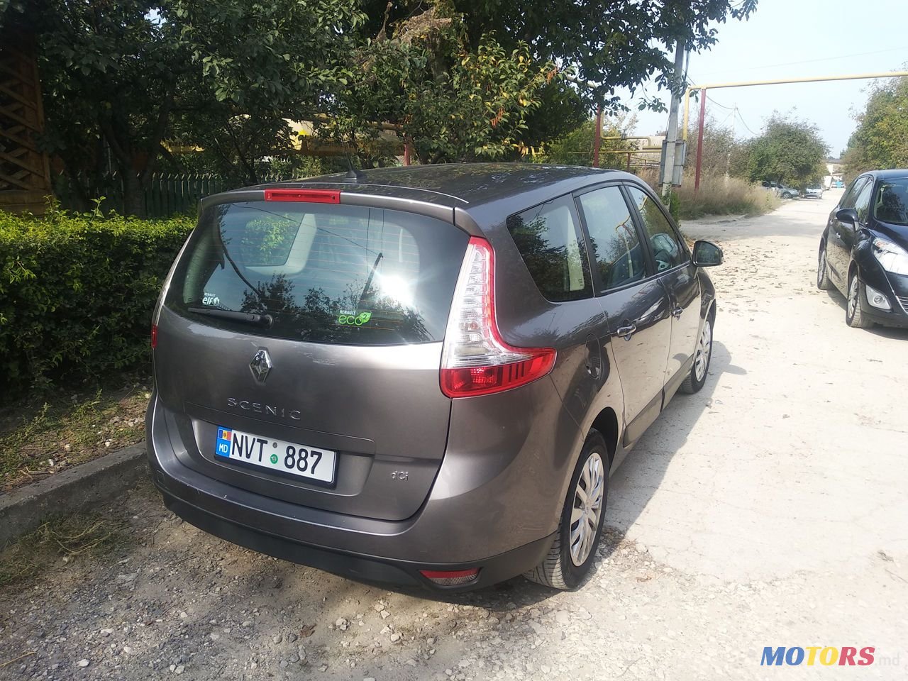 2012' Renault Grand Scenic photo #2