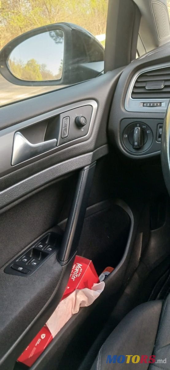 2012' Volkswagen Golf photo #6