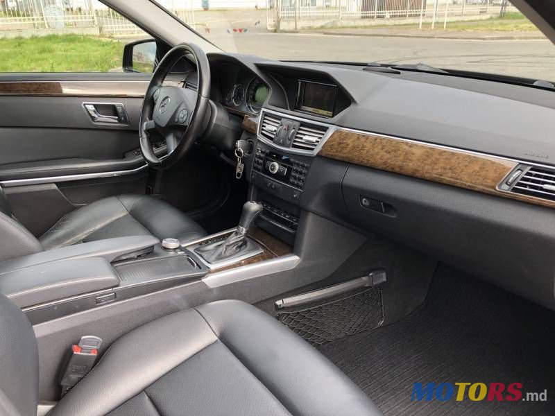 2009' Mercedes-Benz E photo #6