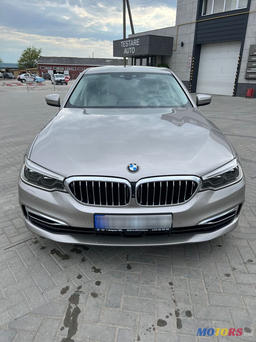 2019' BMW 5 Series photo #2
